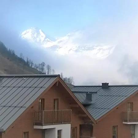 Manuela 13 Apartment *