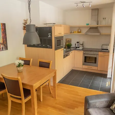 Manuela 13 Apartment *