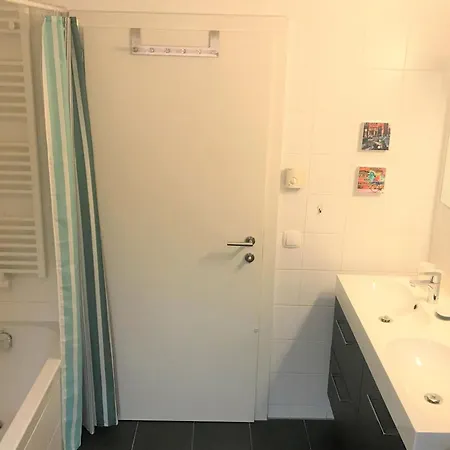 Manuela 13 Apartment